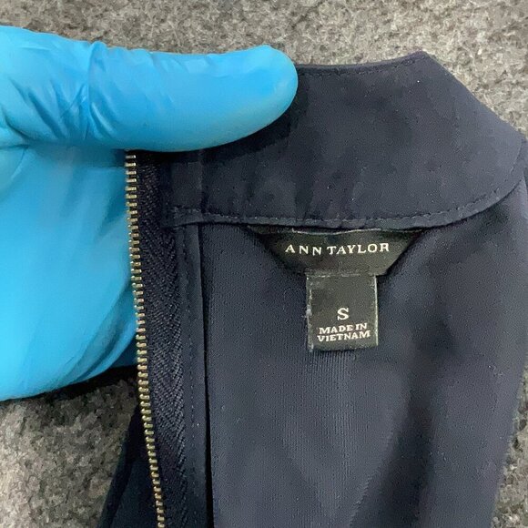 Ann Taylor Size S Sleeveless blouse - Picture 3 of 4